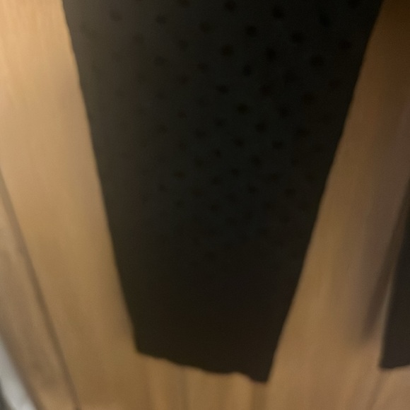 Old Navy size 8, pixie skinny black polkadot on black pants nwt - Picture 4 of 6